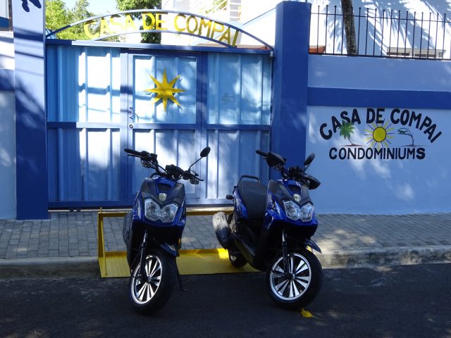 casadecompai_scooters_front